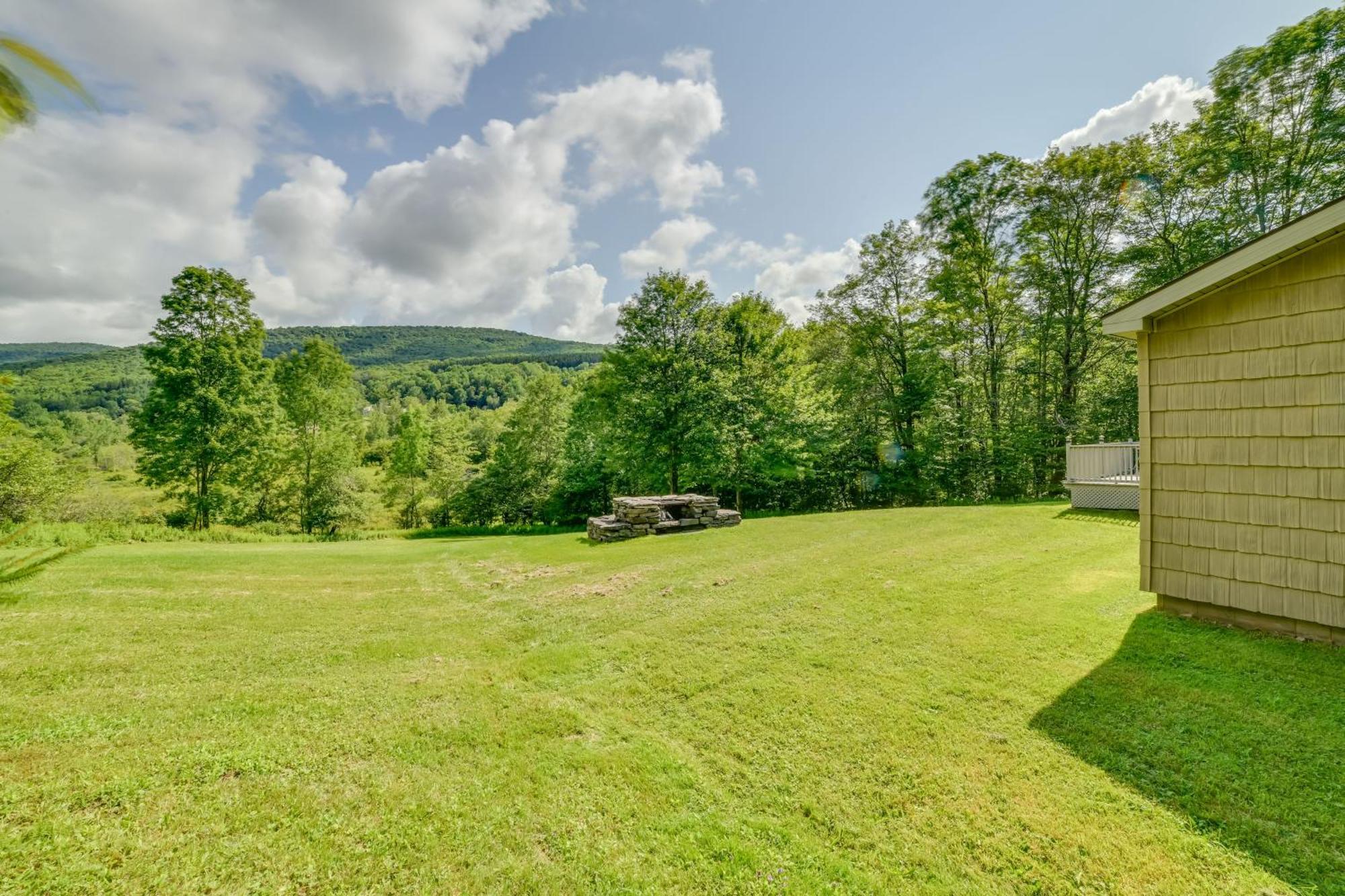 Quiet Catskills Getaway With Deck And Mtn Views New Kingston Exterior foto